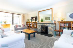 Sitting Room- click for photo gallery